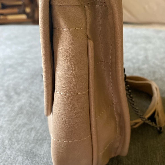 Neutral Crossbody Bag - Picture 11 of 12